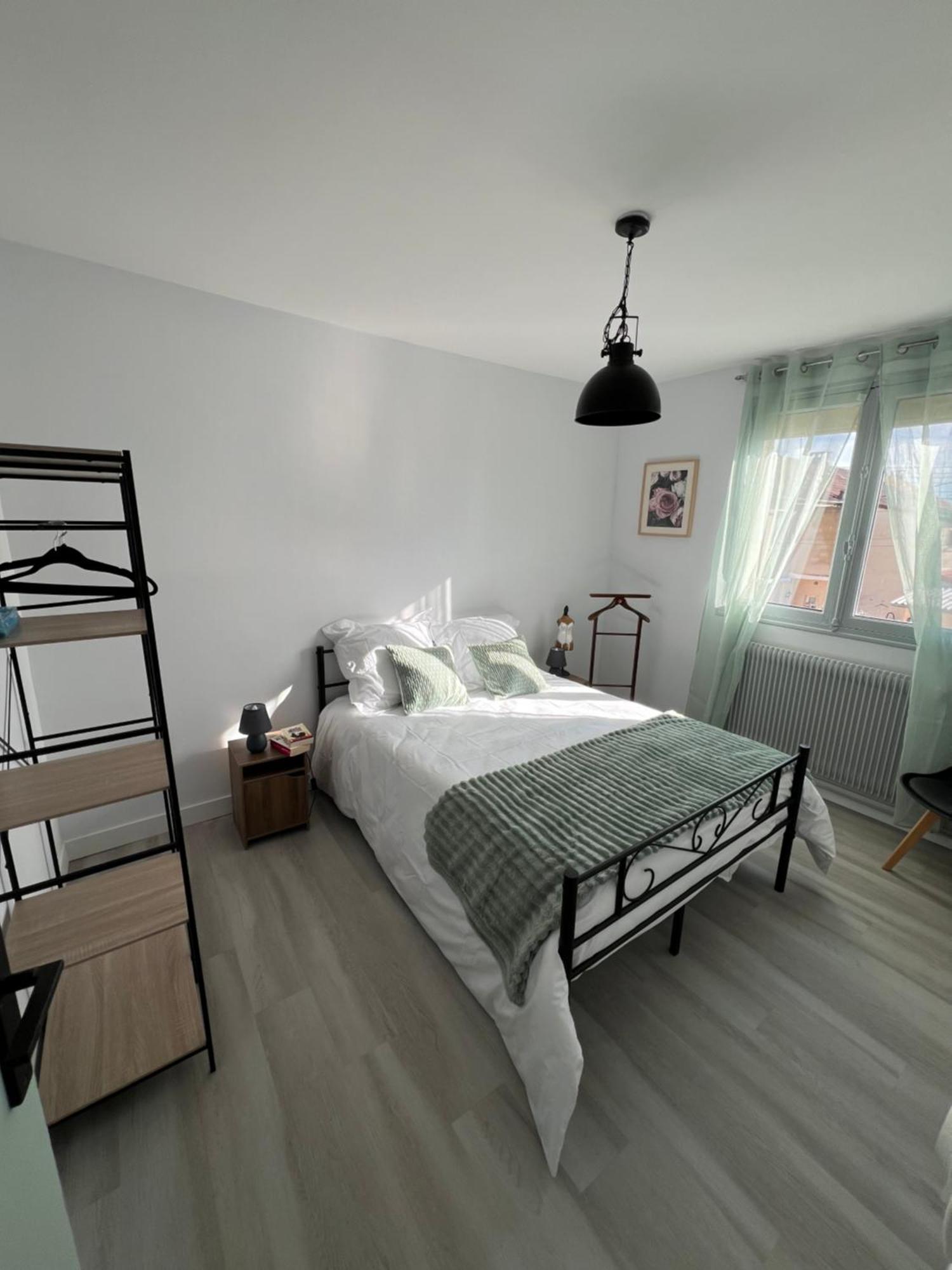 Maison 3 Chambres 6 Personnes Et Garage Шатору Экстерьер фото